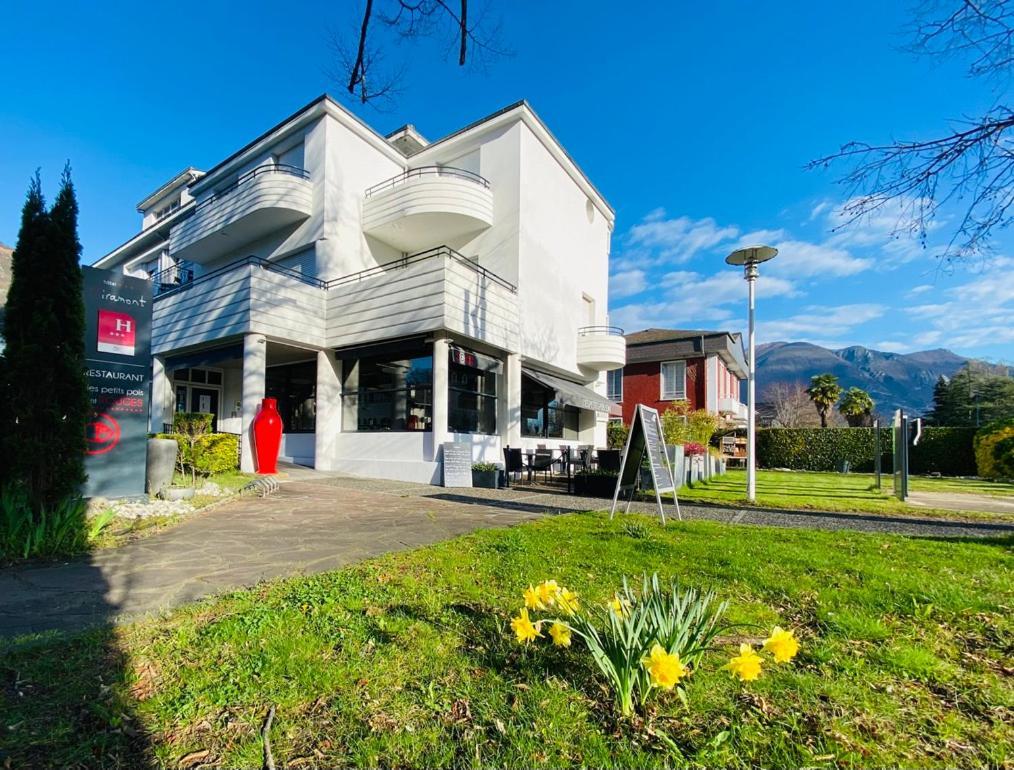 Logis Hotel Le Miramont Argelès-Gazost Dış mekan fotoğraf